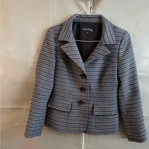 Evan Picone navy and white long sleeved blazer.  Lovely condition.